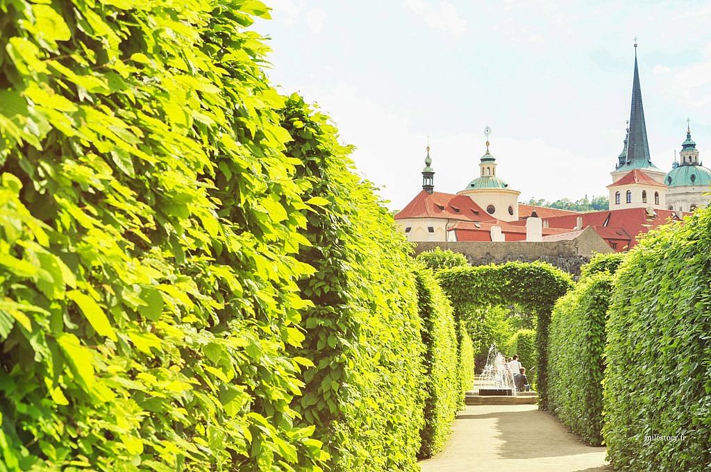 jardin-prague-milestory