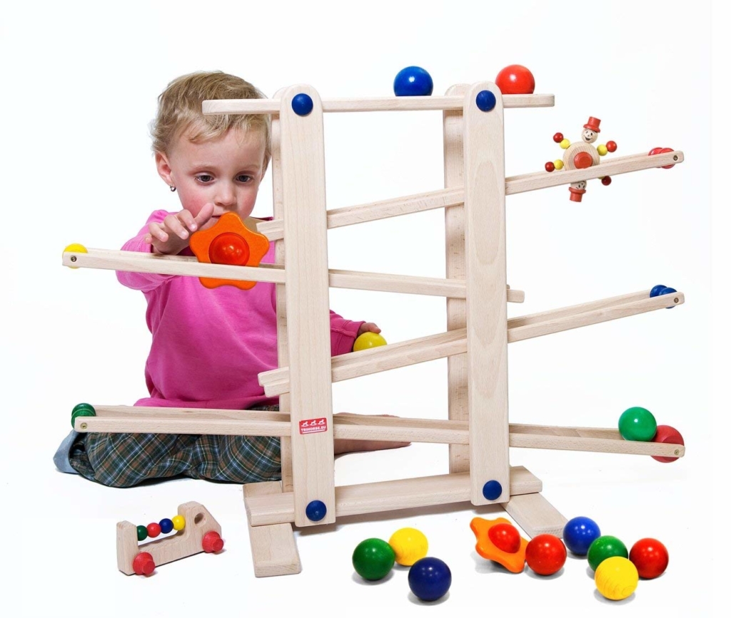Organisation, jeux et activités pour les bébés de 12 - 18 mois -  inspiration montessori 